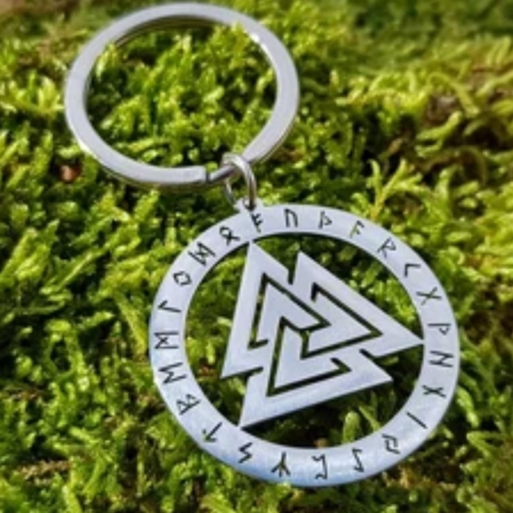 • NEW Viking Runes Stainless Steel Coin Pendant Keychain •
